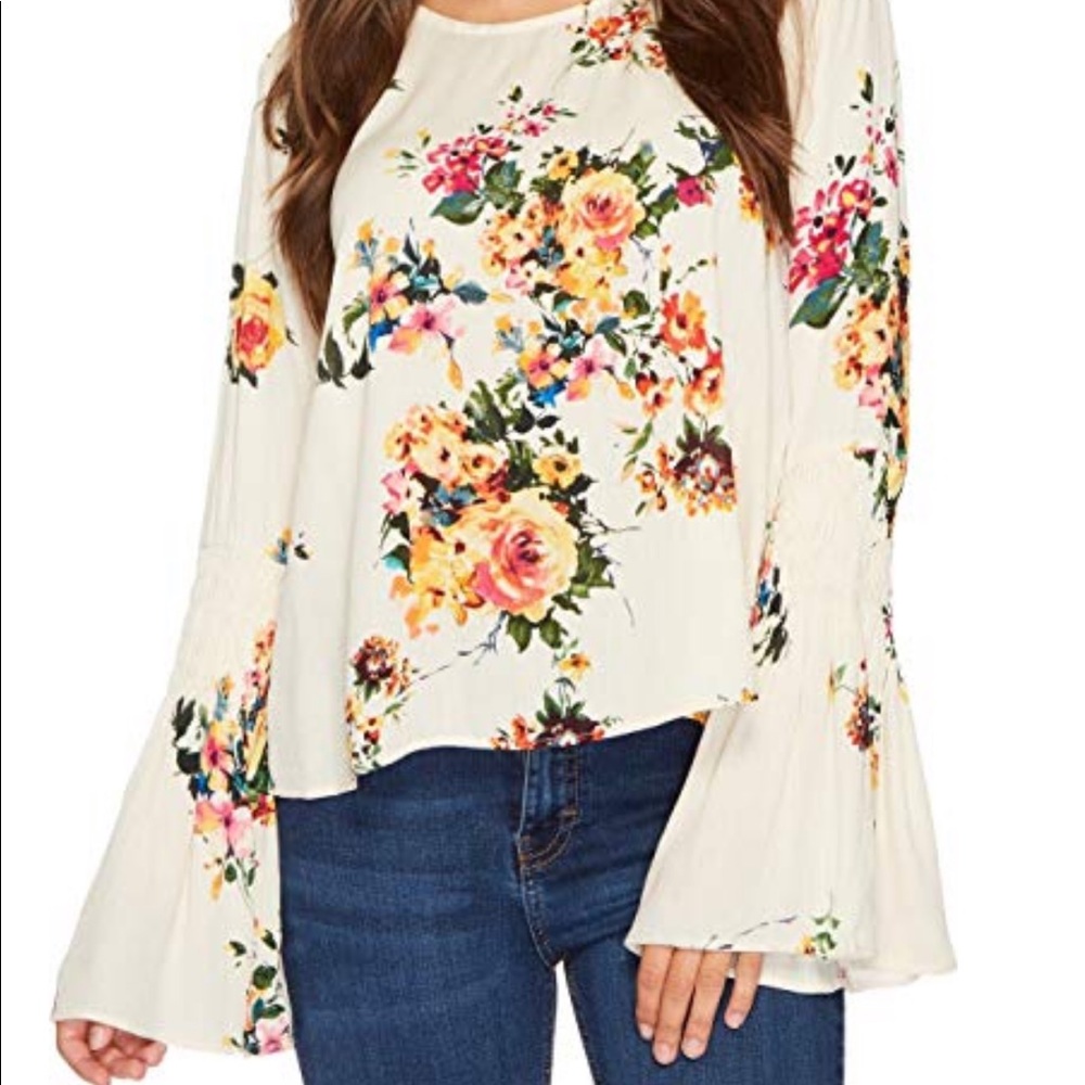 Cream floral bell sleeve blouse - Picture 3 of 6